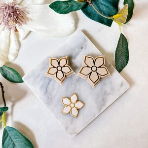 Geprägte Blume Polymer Clay Ausstecher | Polymer Clay Werkzeuge | Schmuckwerkzeuge | Ohrringherstellung | Embossing Clay Werkzeuge