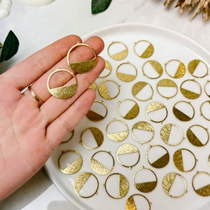 10pcs Semihollow Circle Raw Textured Brass Pendant