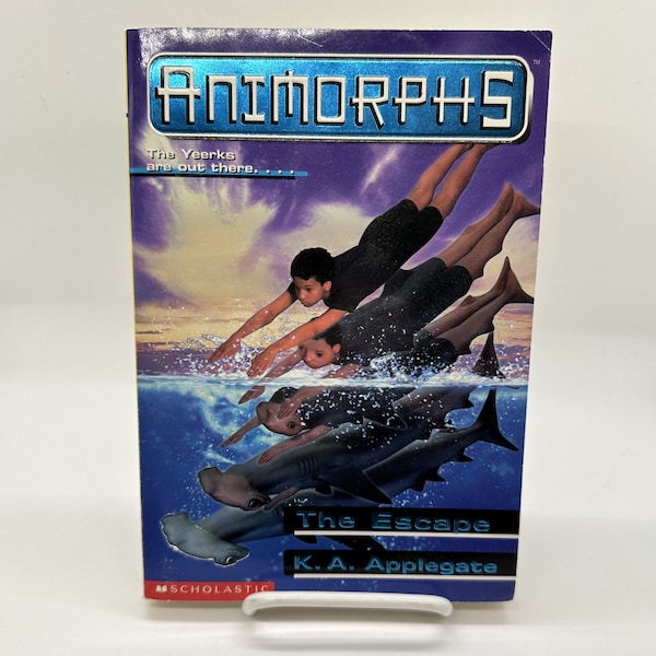 Animorphs - #15 - The Escape - KA Applegate - Hammerhead Shark Cover - Scholastic Books 1998