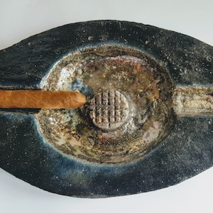 Cigar Ashtray Raku Ceramics Ashtray Luxury Ashtray Gift Handcraft Ashray Cigar Plate Unique Ashtray Cigar Accessories Gift for him