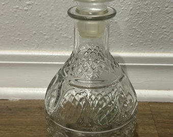 Vintage Clear Glass Decanter With Stopper, Diamond & Egg Design Wine Decanter