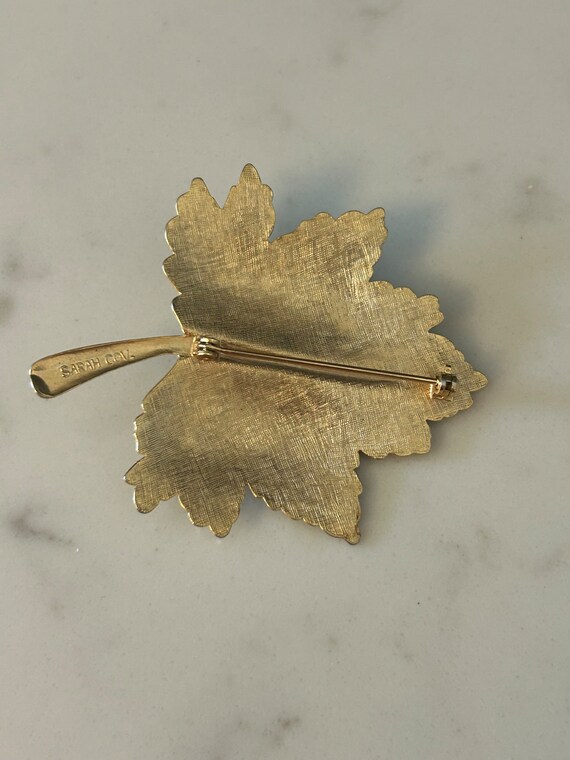 Vintage Sarah Coventry Gold Tone Leaf Brooch with… - image 6