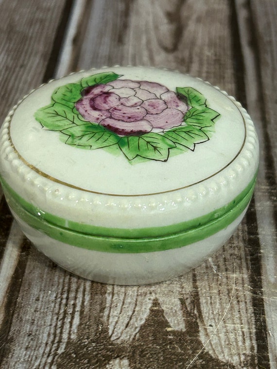 Vintage Porcelain Japanese Trinket Box Hand Paint… - image 3