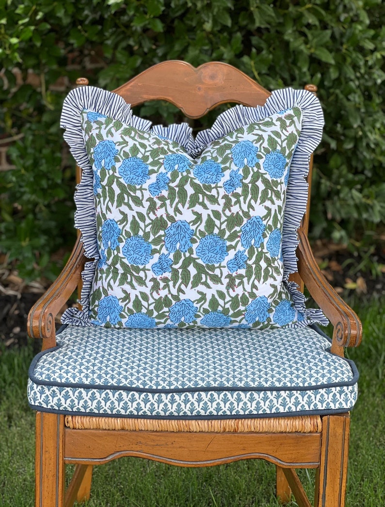 GraceHarrisCo Hydrangea Block Print Pillow Cover - Thumbnail 4