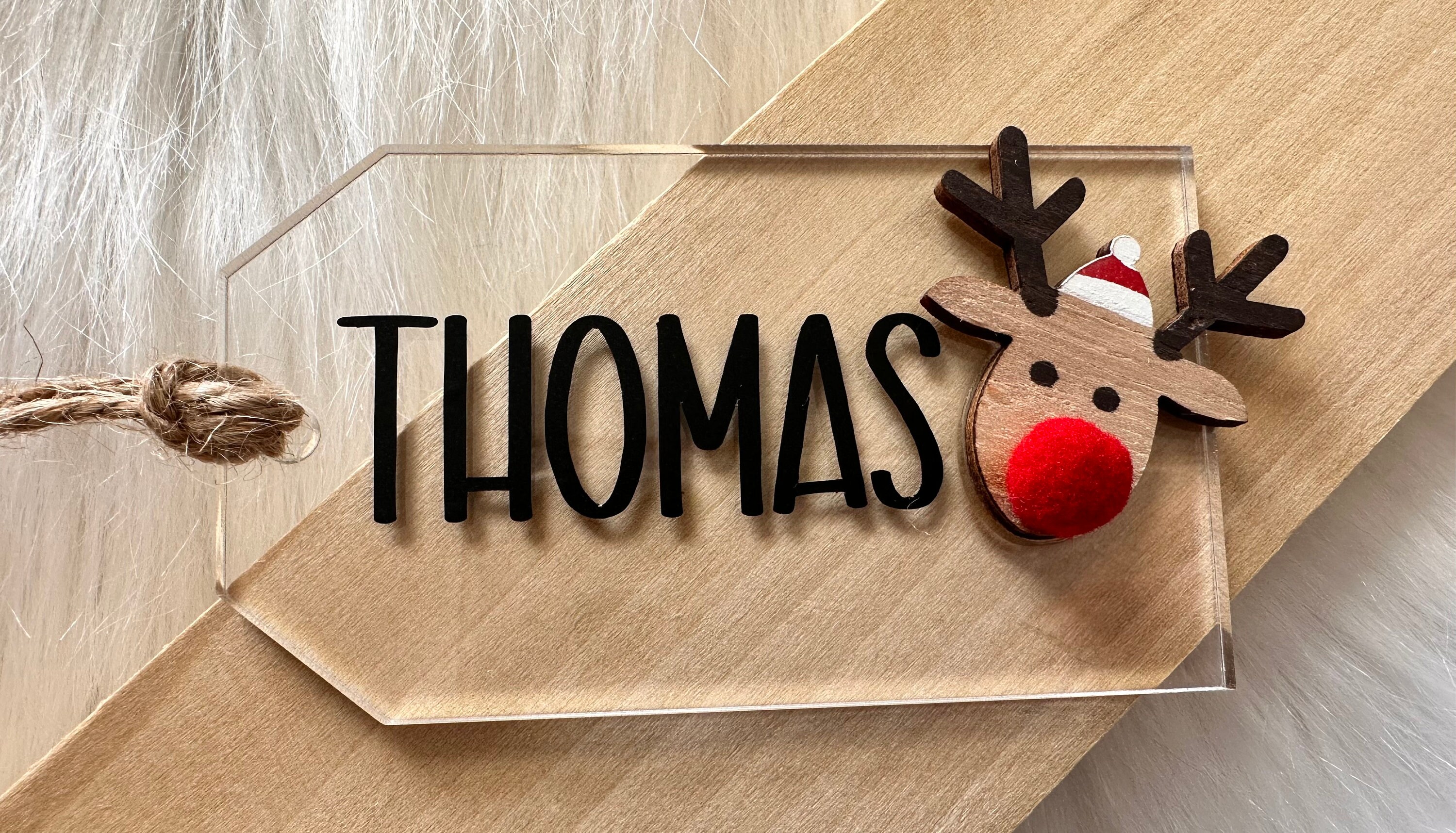 Stocking Name Tags in Acrylic and Wood for Christmas, Custom Name Tags for  Gifts and Holiday Place Settings - 3138