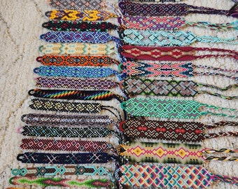 Pulseras variadas Pulseras de la amistad brasileñas tejidas normales de hilo bordado Estilo macramé bohemio VSCO