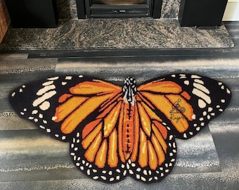 FLYING BUTTERFLY RUG / Handtufted / hypebeast rug / doormat / pure wool / handmade/ 4 ft