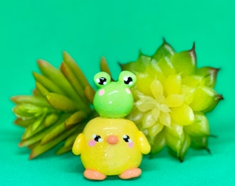 Clay Kawaii Frog and Duck/ Frog and Duck Desk Buddy