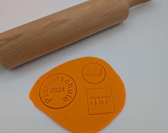 Cookie cutter shape Pioneer School JW two-part