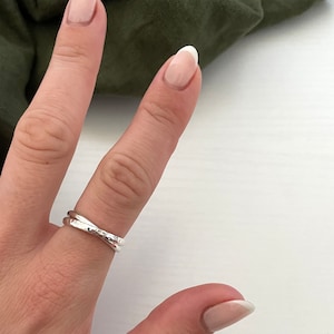 Interlocked Silver Ring | Recycled 925 Sterling Silver | Two Band Russian Ring | Intertwined Circles Solid Silver Band Ring | Rolling Ring
