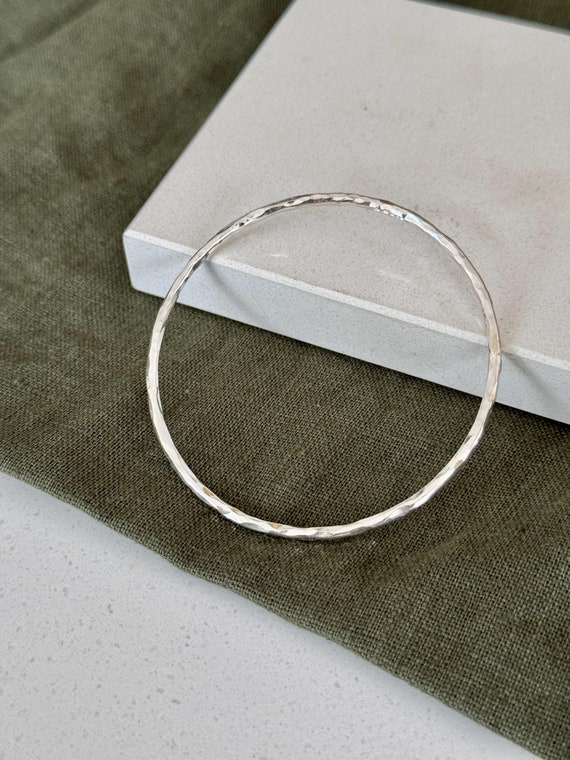 Hammered 2.5mm Silver Bangle | Recycled Sterling 925 Silver | Hallmarked | Handmade Solid Silver Bangle | Simple Bracelet Women
