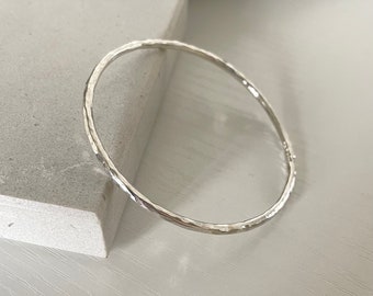 Hammered 2.5mm Silver Bangle | Recycled Sterling 925 Silver | Hallmarked | Handmade Solid Silver Bangle | Simple Bracelet Women