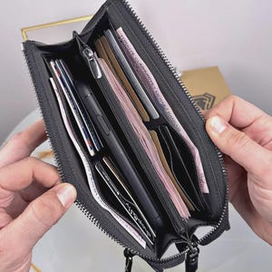 Genuine Cowhide Leather Wristlet Wallet with Phone Compartment – Vintage Leather Clutch Organizer for Men & Women – Handmade Zip Wallet