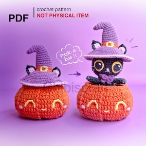 Puede incluir: Dos decoraciones de Halloween de ganchillo: una calabaza naranja con una cara sonriente y un gato negro con un sombrero de bruja morado. El gato está dentro de una calabaza. El texto dice "crochet pattern" y "NOT PHYSICAL ITEM".