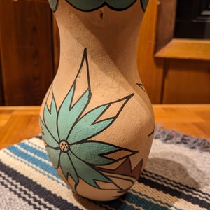 Transitional Jemez Pueblo Floral Vasel 5.75" by 3"