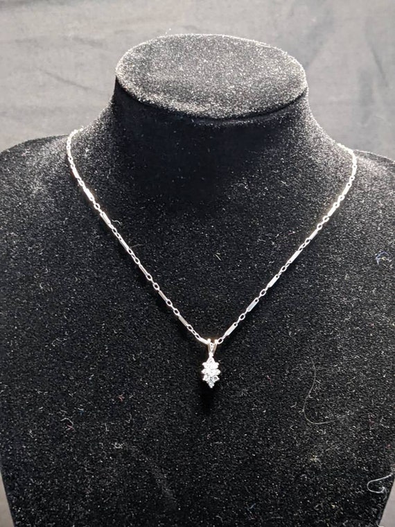 18k White Gold Diamond Pendant/Necklace - image 8