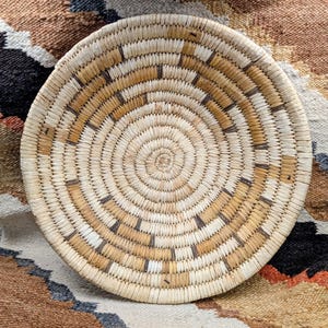 LARGE, Authentic, 14 inch Papago (Tohono O&#39;odham) Polychrome Basket