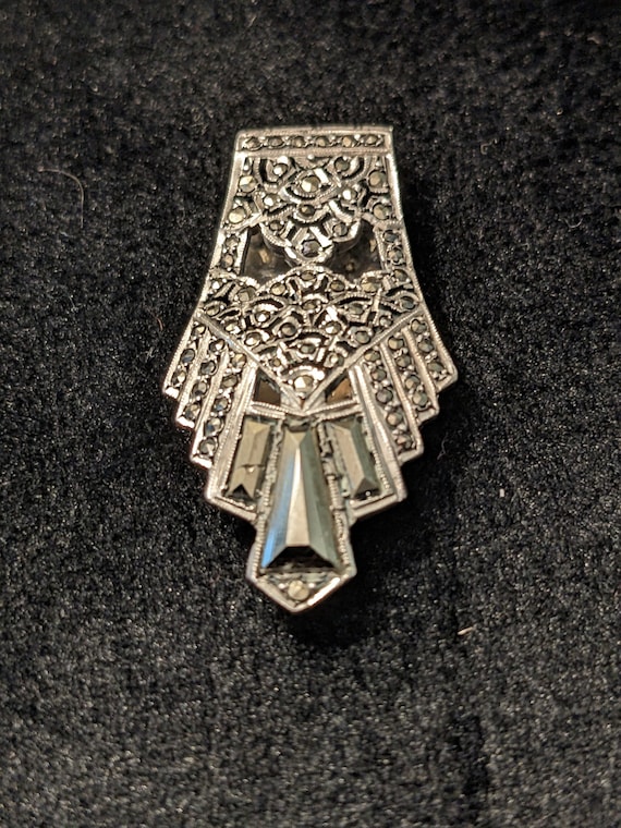 Stylish Sterling Silver and Marcasite Tie Clip