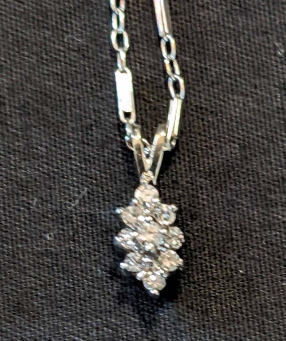 18k White Gold Diamond Pendant/Necklace - image 2