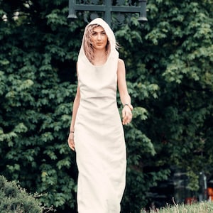 Langes weißes Leinenkleid, Offenes Rückenkleid, Sommer Infinity Kleid mit Kapuze Bild 3
