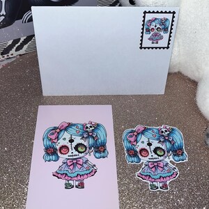 Carte d’anniversaire et sticker poupée gothique
