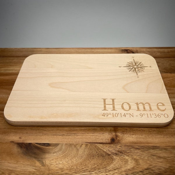 Breakfast board HOME | Compass | Coordinates | wooden board | Acacia beech | personalized engraving | Hometown