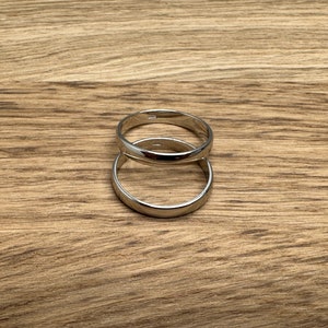 Ring 4mm 925 Sterlingsilber personalisierte Gravur Schmuck Frau und Mann unisex Geschenk Valentinstag Geburtstag Partnerring Bild 2