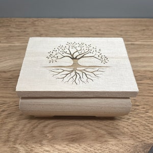 Wooden chest tree of life | empty | Hinged lid | personalized engraving | Treasure Chest | jewelry box | casket