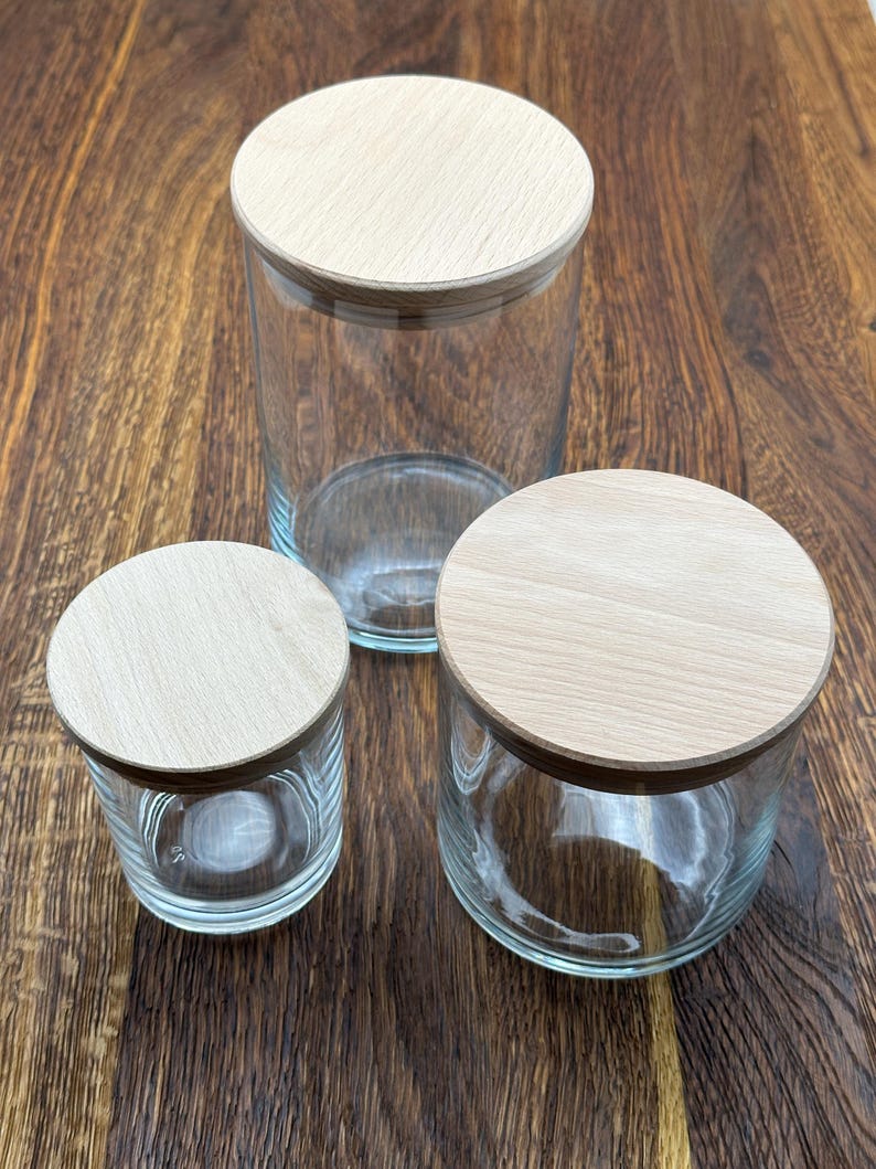 Vorratsglas mit Holzdeckel und personalisierter Gravur - Übersicht der 3 verschiedenen Glasgrößen