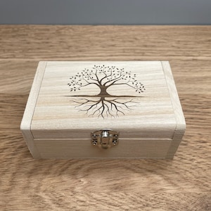 Wooden box tree of life | empty | hinged lid | snap closure | personalized engraving | jewelry box | casket