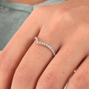 18k Gold Natural Diamond V Shaped Ring, Diamond Chevron Ring for Women, Dainty Diamond Stackable Ring, V Curved Diamond Ring