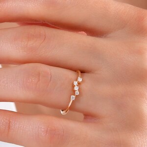 14k Solid Gold Minimal Cluster Ring, Natural Diamond Wedding Ring, Dainty Diamond Ring for Women, 18k Gold Natural Diamond Cluster Ring