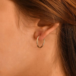 Round Hoop Earrings, 14k Gold Hoop Earrings, Minimal Hoops Earring, Thin Hoop Earrings, Yellow Gold Shiny Hoops, Gold Dainty Hoop Earrings