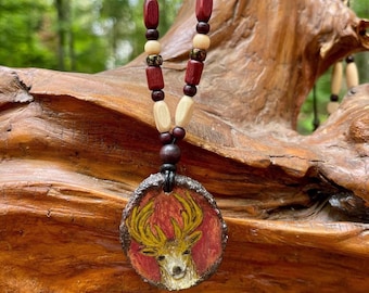 collier pendentif en bois - cerf