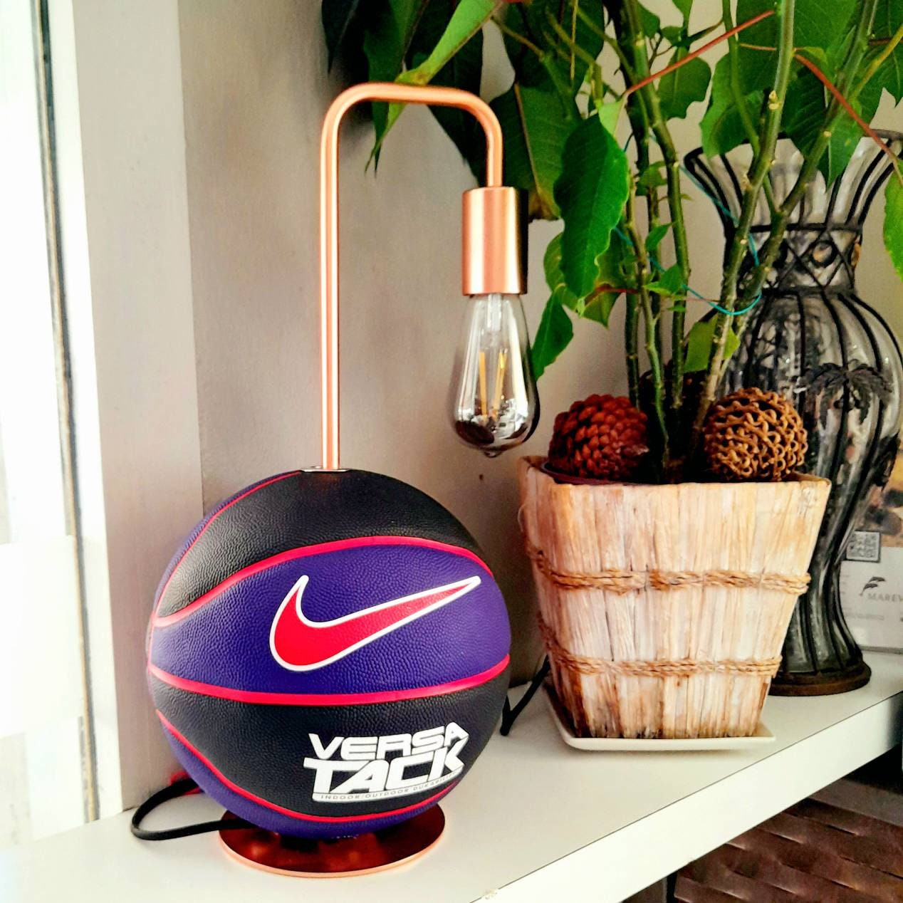 Zilver toxiciteit Matron Nike Versa Tack Basketball Table Lamp Black Red and Purple. - Etsy