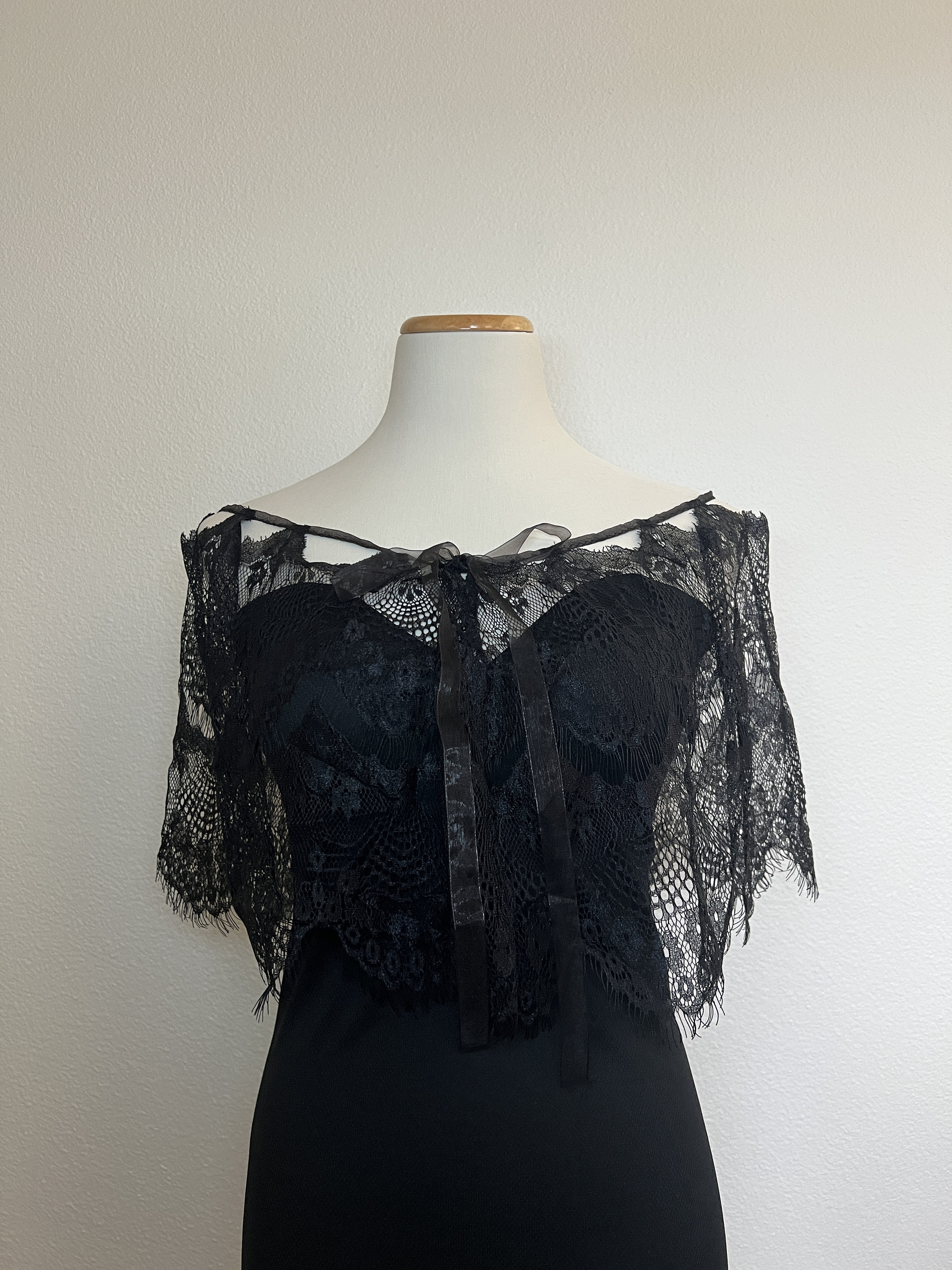 Elegant Black Wedding Dress Topper for Timeless Elegance