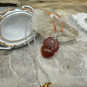 Sun Stone Kitsune, High Grade Sunstone Fox Pendant, SunStone Necklace, Sunstone Nine-tails Fox Pendant, Fox Pendant, cat Pendant, 太阳石九尾吊坠，