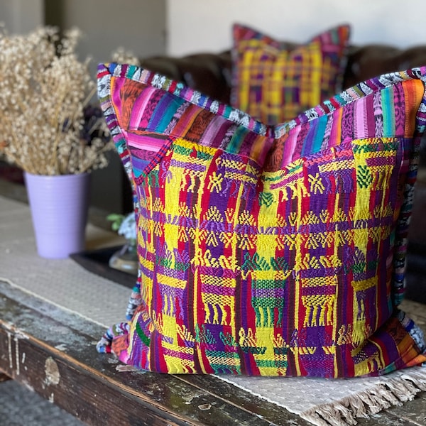 Dekorativer Huipil-Kissenbezug aus Guatemaltek von San Juan Sacatepequez, handgewebter Kissenbezug, handwerklich hergestellt, Wohnkultur 18x18
