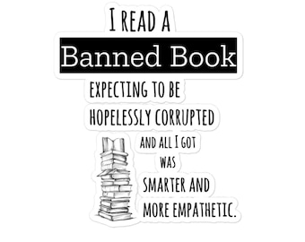 Calcomanía de vinilo con texto en inglés "Banned Book" (libro prohibido) - Resistente al agua - Calcomanía de vinilo - 3 opciones de tamaño - Usos múltiples, múltiples superficies - Duradera