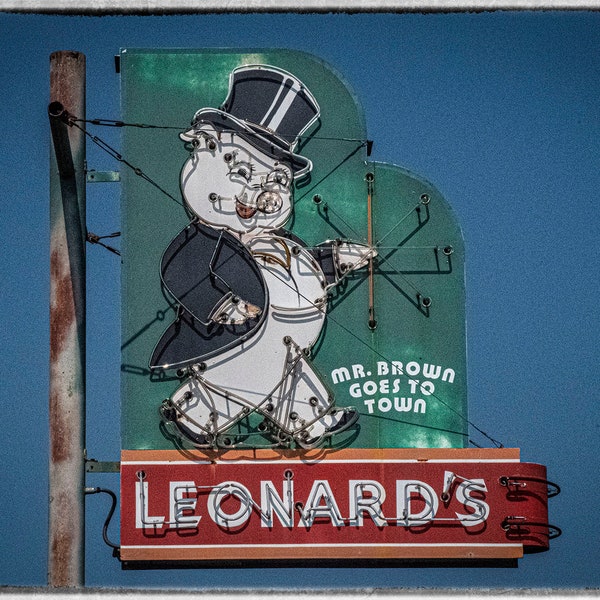 Leonard's BBQ (Mr Brown Goes to Town) - Memphis, TN - 11x17" Color Print.(shipped next day until Dec 22)