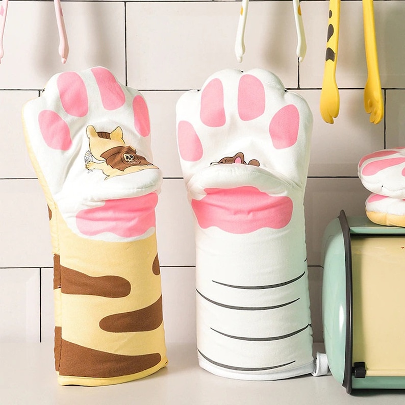Cat Paw Toe Beans Oven Mitts for Kitchen, Baking, Home Decor, Housewarming Gift, Animal Cat Lovers Present, Last Minute Birthday Idea, Cute image 2