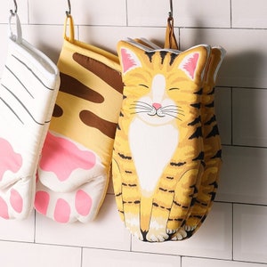 Cat Paw Toe Beans Oven Mitts for Kitchen, Baking, Home Decor, Housewarming Gift, Animal Cat Lovers Present, Last Minute Birthday Idea, Cute image 5