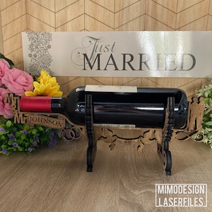 Mr & Mr Wedding Wine Holder Display para personalización de nombres de novios Solo archivos svg dxf digitales cortados con láser Listo para Glowforge 1/4" y 10mm