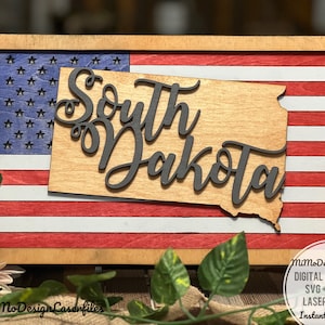 Sinal da bandeira do estado de SOUTH DAKOTA com a bandeira americana + molduras, fácil de fazer e pintar apenas arquivos DIGITAIS a laser! Todos os lasers e Glowforge prontos