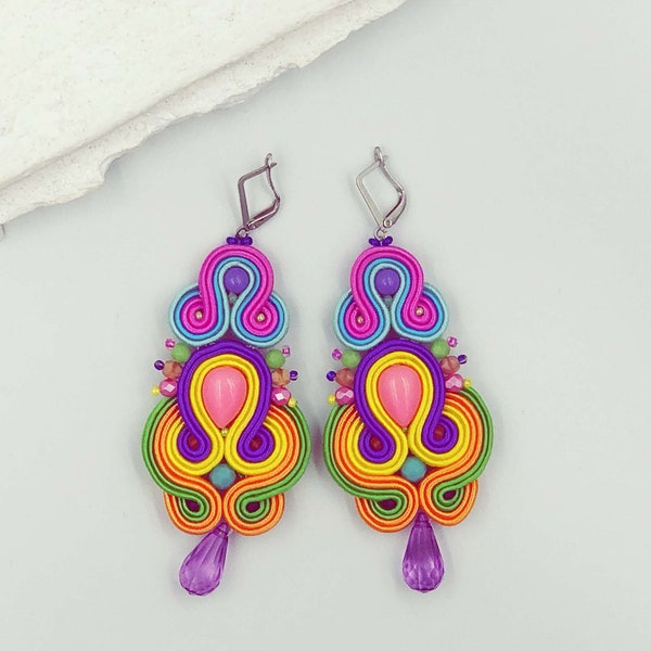 Boucles d'oreilles multicolores pour les vacances, longues boucles d'oreilles colorées pour mariage, bijoux d'été arc-en-ciel