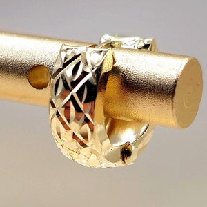 18K Gold Huggie Earrings, Huggie Hoop Earrings, 18K Solid Yellow Gold 5.0mm Wide Earrings, Diamond-cut, Fashion Jewelry, Gift for Her/Him!