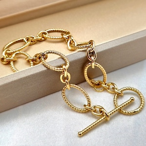 18K Solid Gold Paperclip Chain Bracelet, Toggle Lock Bracelet, Charming Link Bracelet, Pure 18K Gold, 10MM Wide, Real Gold Bracelet for Her!