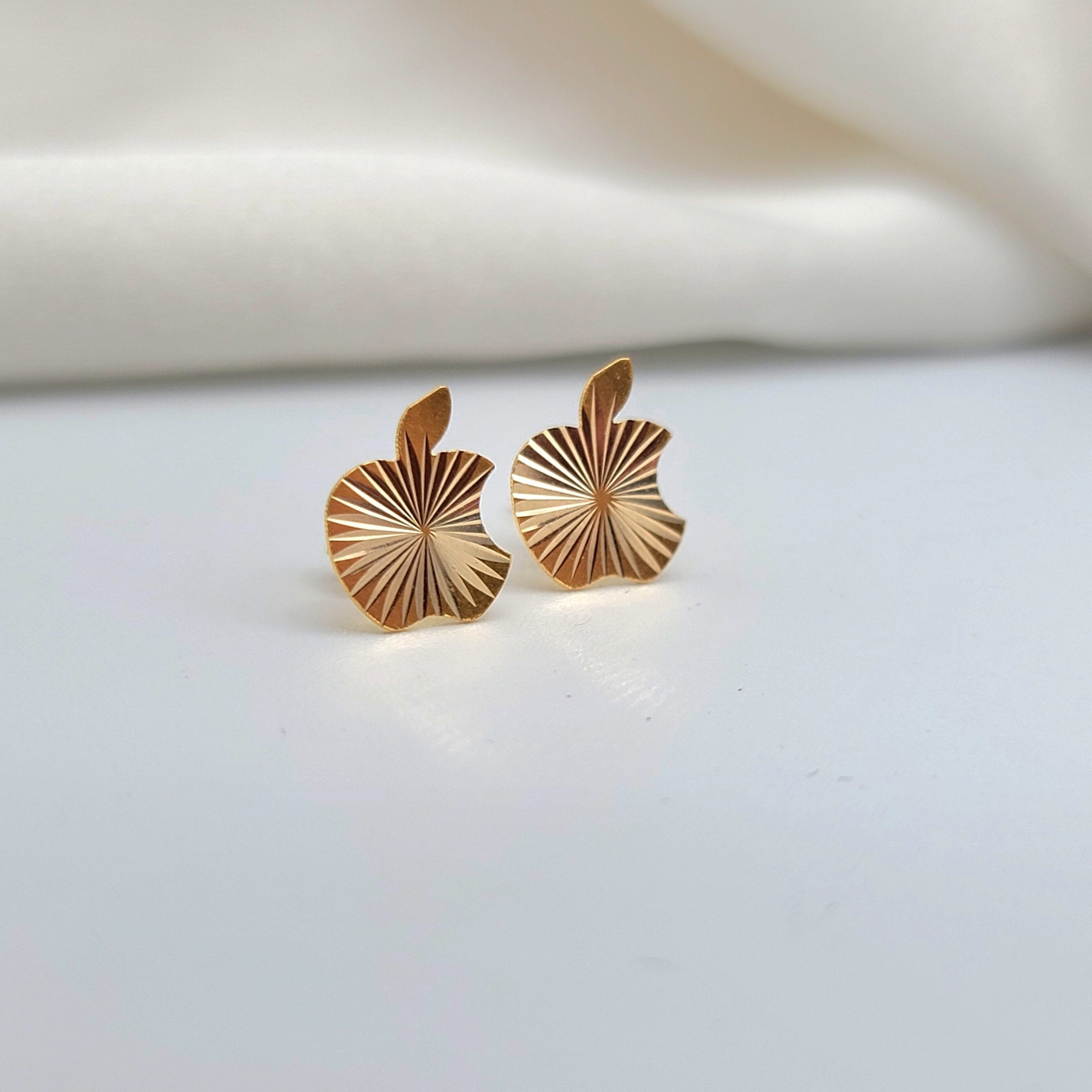 70s Earrings Styles & How To Wear Them Now | Grahams – Grahams Jewellers