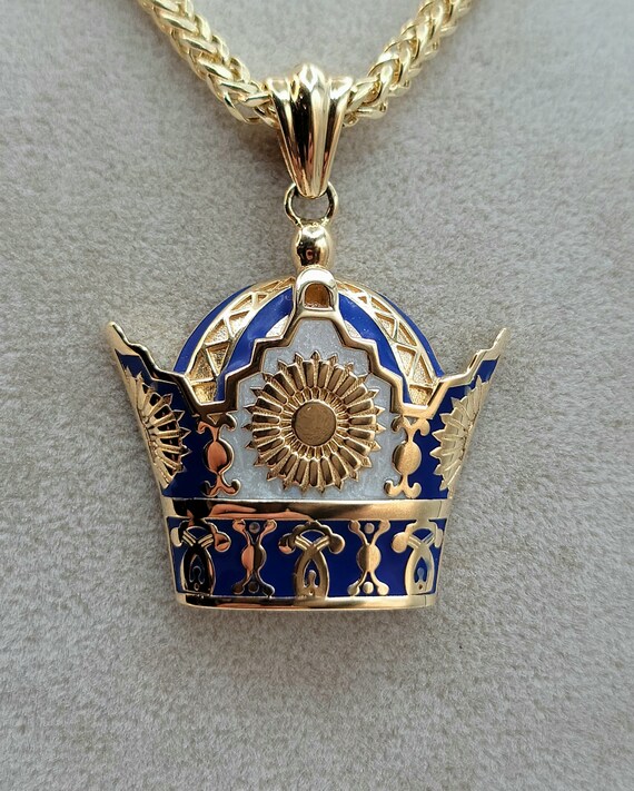 18金の王冠ネックレス