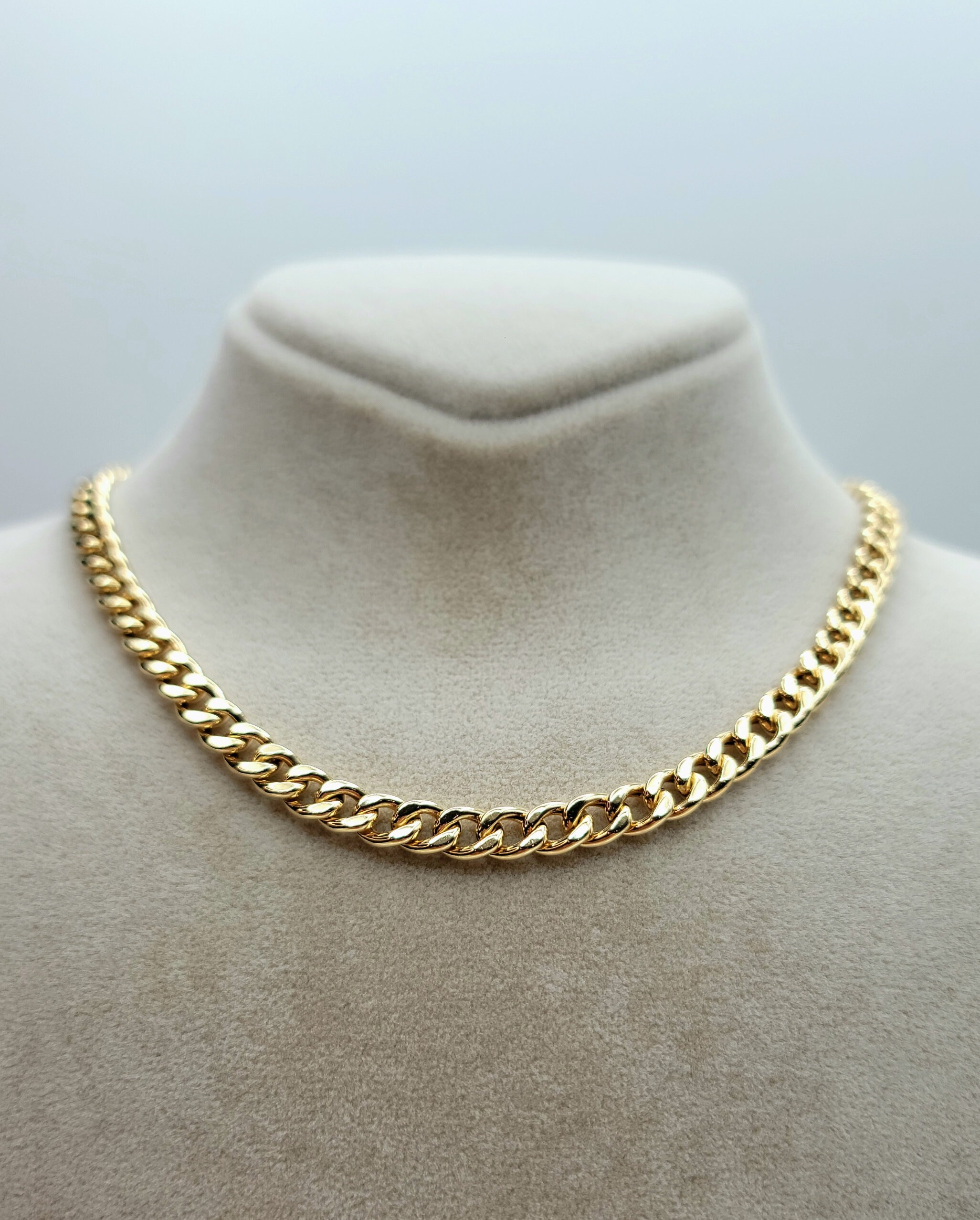 ソリッド18Kゴールドカーブチェーンネックレス：厚さ7.5mmカーブリンク